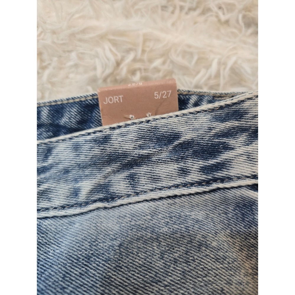 YMI Women's Relaxed Fit Wide Leg Jorts NWT Size 5/27 Blue Acid Wash High Rise - Picture 4 of 6
